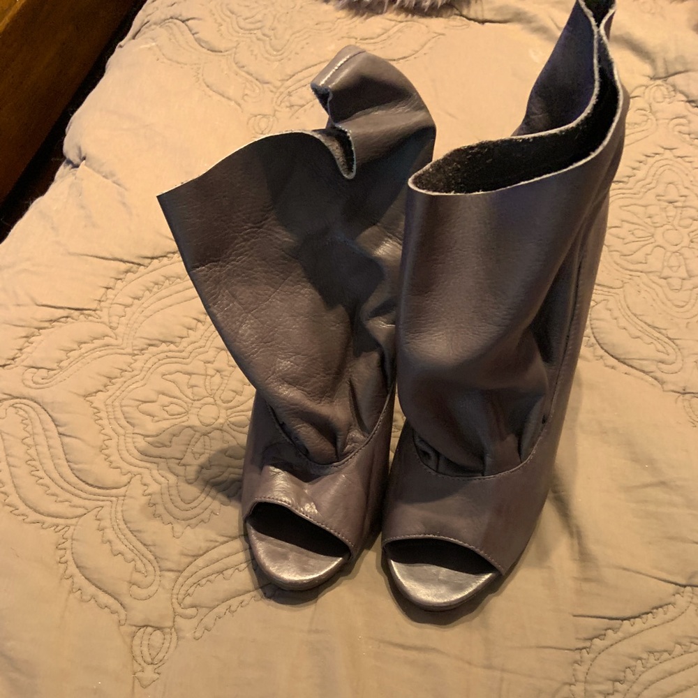Dolce Vita suede and leather booties. Size 7 1/2.